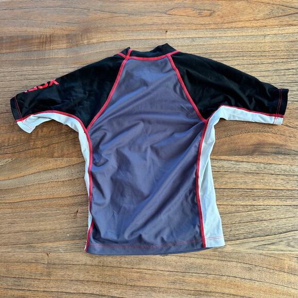XCEL Youth Rash Guard/Sun Shirt (2) - Size 6 - Picture 3 of 6
